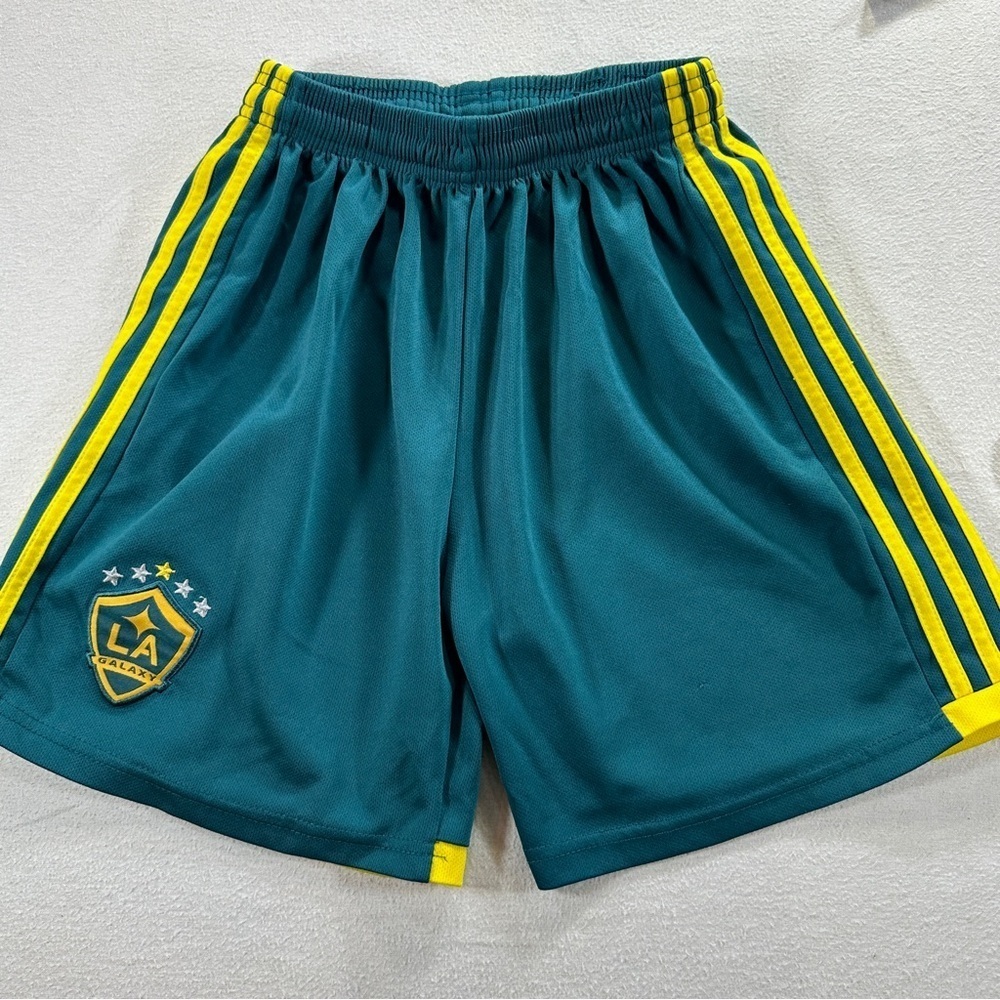 Los Angeles Galaxy MLS Soccer Shorts Green Youth Size Small LA Galaxy S